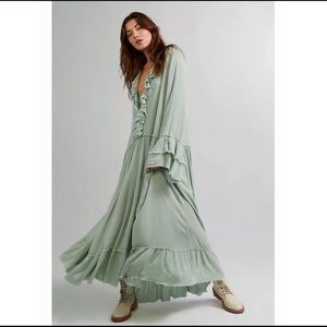 NWT Sweet Darlin Maxi Dress